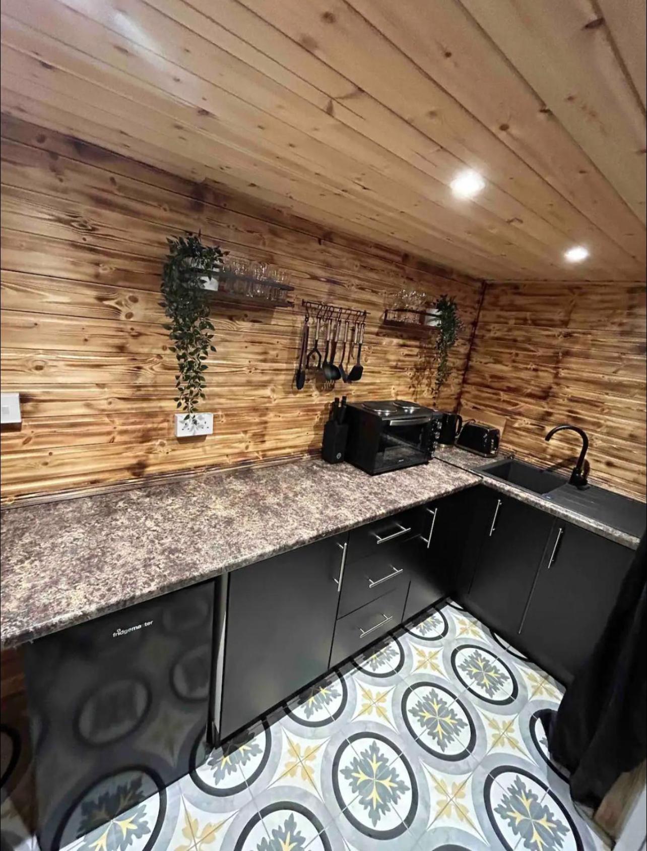 Cozy Cottage With Hot Tub! Cadnam Exteriér fotografie
