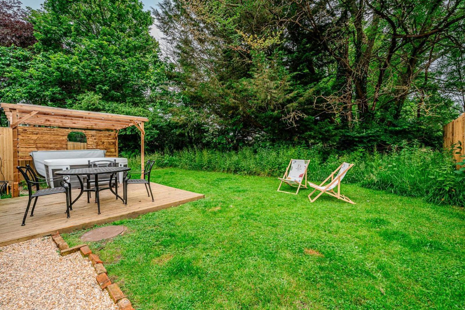 Cozy Cottage With Hot Tub! Cadnam Exteriér fotografie
