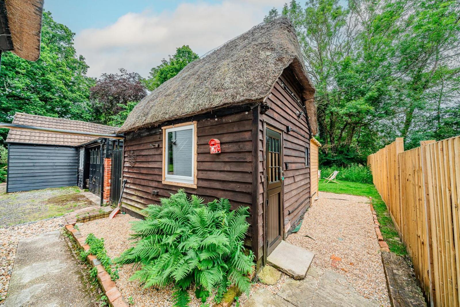 Cozy Cottage With Hot Tub! Cadnam Exteriér fotografie